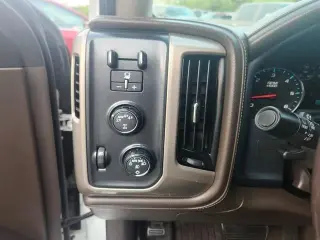 2017 GMC Sierra 1500 4WD Crew Cab 153.0" Denali