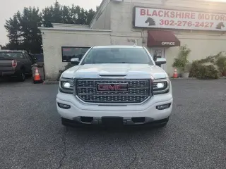 2017 GMC Sierra 1500 4WD Crew Cab 153.0" Denali
