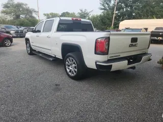2017 GMC Sierra 1500 4WD Crew Cab 153.0" Denali