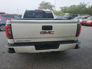 2017 GMC Sierra 1500 4WD Crew Cab 153.0" Denali