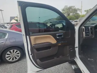2017 GMC Sierra 1500 4WD Crew Cab 153.0" Denali