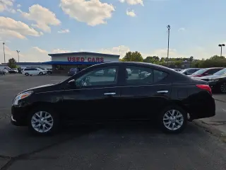 2017 Nissan Versa Sedan SV CVT