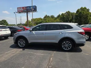2017 Hyundai Santa Fe SE 3.3L Auto