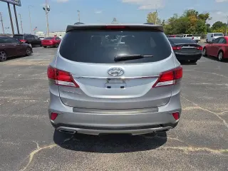 2017 Hyundai Santa Fe SE 3.3L Auto