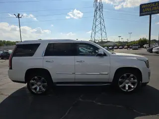 2017 Cadillac Escalade 2WD 4dr Luxury