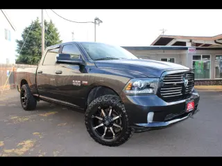 2014 RAM 1500 4WD Crew Cab 149" Sport