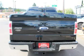 2014 Ford F-150 2WD SuperCrew 145" Lariat