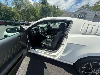 2013 Ford Mustang COUPE
