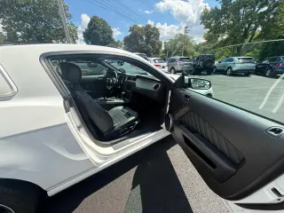 2013 Ford Mustang COUPE