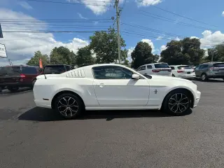 2013 Ford Mustang COUPE