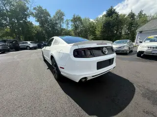 2013 Ford Mustang COUPE