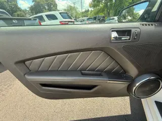 2013 Ford Mustang COUPE