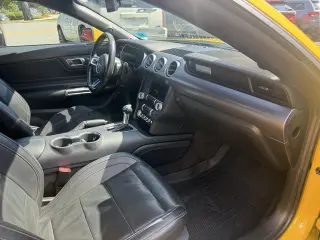 2018 Ford Mustang PREMIUM