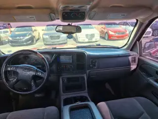 2004 Chevrolet Tahoe BASE