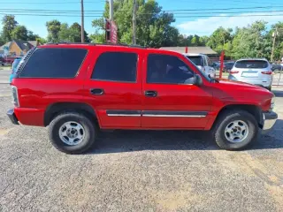 2004 Chevrolet Tahoe BASE