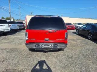 2004 Chevrolet Tahoe BASE