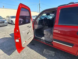 2004 Chevrolet Tahoe BASE