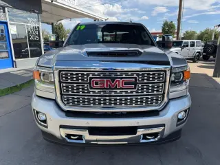 2019 GMC Sierra 3500HD Denali Crew Cab Long Box 4WD