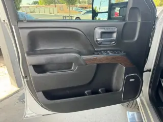 2019 GMC Sierra 3500HD Denali Crew Cab Long Box 4WD