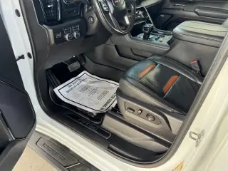 2023 GMC Sierra 1500 4WD Crew Cab 147" AT4