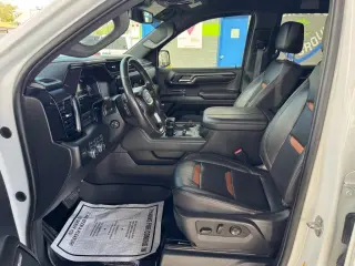 2023 GMC Sierra 1500 4WD Crew Cab 147" AT4