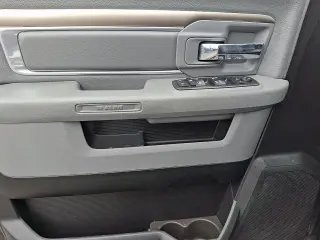 2017 RAM 1500 SLT Crew Cab SWB 4WD