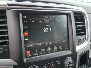 2017 RAM 1500 SLT Crew Cab SWB 4WD