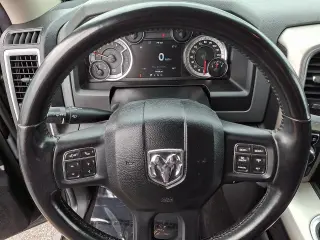 2017 RAM 1500 SLT Crew Cab SWB 4WD