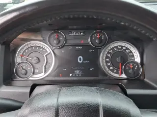 2017 RAM 1500 SLT Crew Cab SWB 4WD