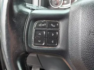 2017 RAM 1500 SLT Crew Cab SWB 4WD