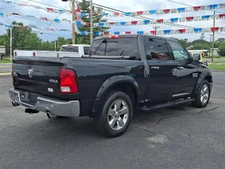 2017 RAM 1500 SLT Crew Cab SWB 4WD