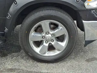 2017 RAM 1500 SLT Crew Cab SWB 4WD
