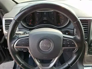 2020 Jeep Grand Cherokee Laredo 4WD