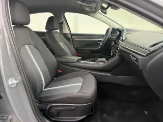 2021 Hyundai Sonata SE 2.5L