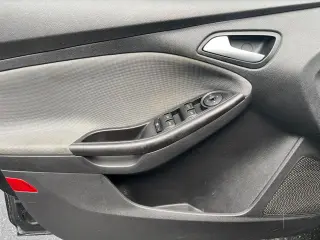 2014 Ford Focus 4dr Sdn SE