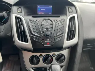 2014 Ford Focus 4dr Sdn SE