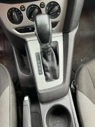 2014 Ford Focus 4dr Sdn SE
