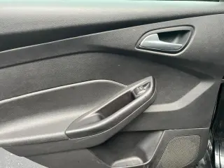 2014 Ford Focus 4dr Sdn SE