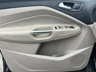2017 Ford Escape Titanium FWD