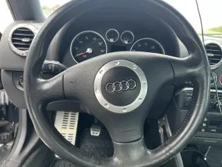 2001 Audi TT 2dr Cpe Quattro 5-Spd w/ESP