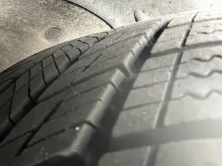 2001 Audi TT 2dr Cpe Quattro 5-Spd w/ESP