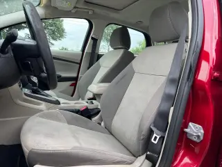 2014 Ford Focus 5dr HB SE