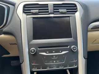 2015 Ford Fusion 4dr Sdn SE FWD