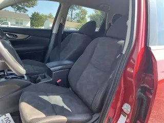 2016 Nissan Rogue AWD 4dr SV