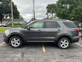 2016 Ford Explorer 4WD 4dr XLT