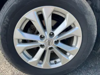 2016 Nissan Rogue AWD 4dr SV