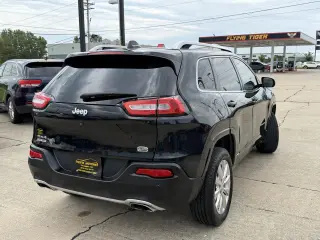 2018 Jeep Cherokee Overland 4WD