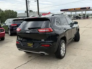 2018 Jeep Cherokee Overland 4WD