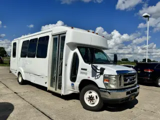 2009 Ford Econoline E-450