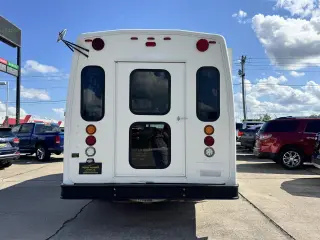 2009 Ford Econoline E-450